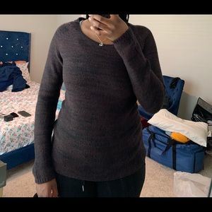 Medium Long sleeve sweater